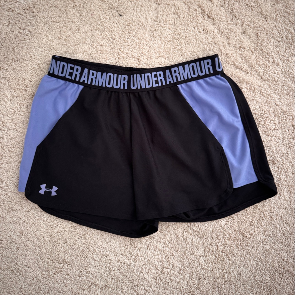 Under Armour HeatGear Black & Light Blue Athletic Shorts – Size Small